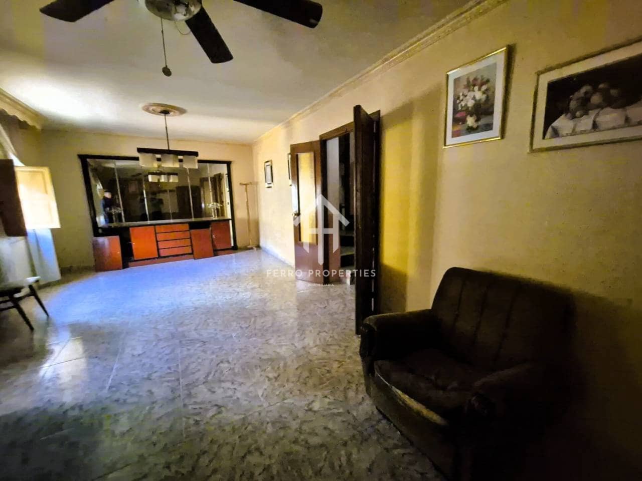 9 soverom Hus til salgs i Loja - € 149 900 (Ref: 9152660)