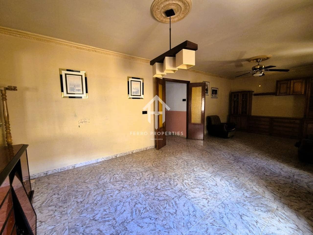 9 soverom Hus til salgs i Loja - € 149 900 (Ref: 9152660)