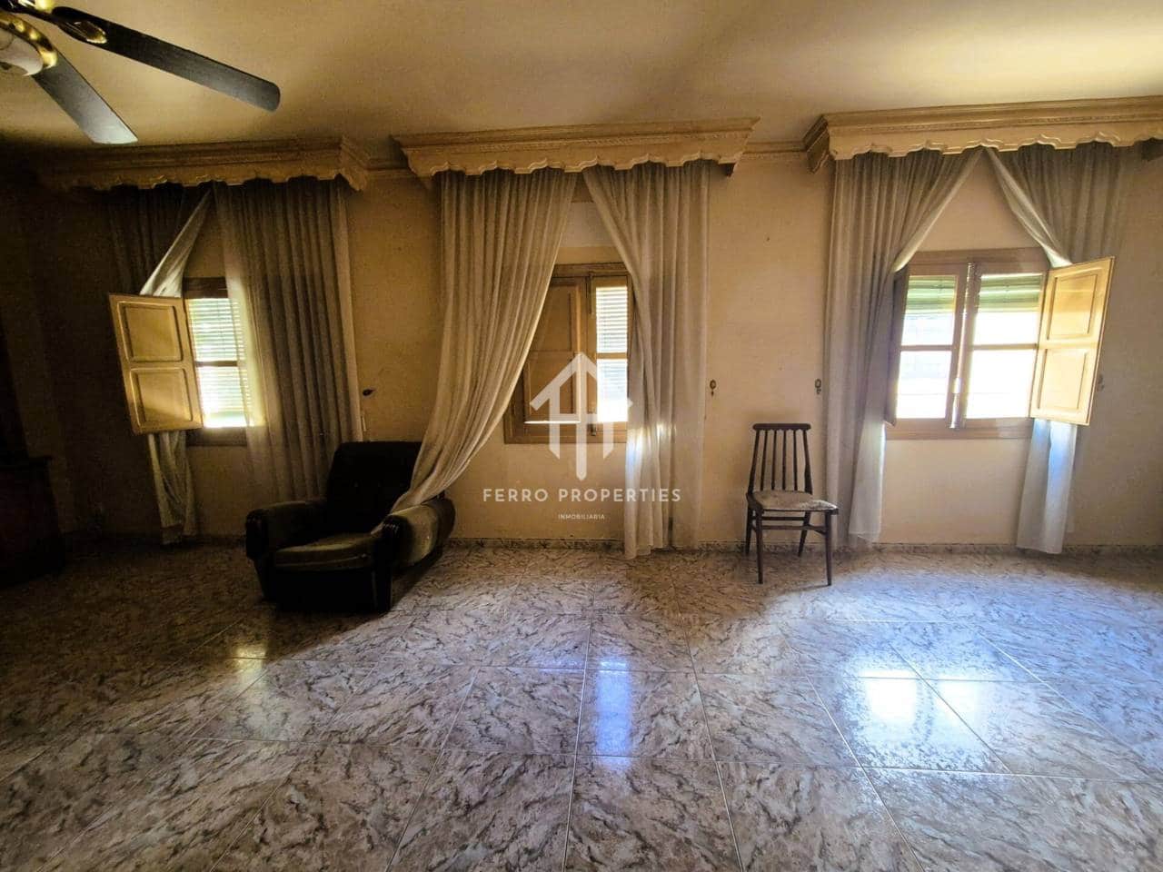 9 soverom Hus til salgs i Loja - € 149 900 (Ref: 9152660)