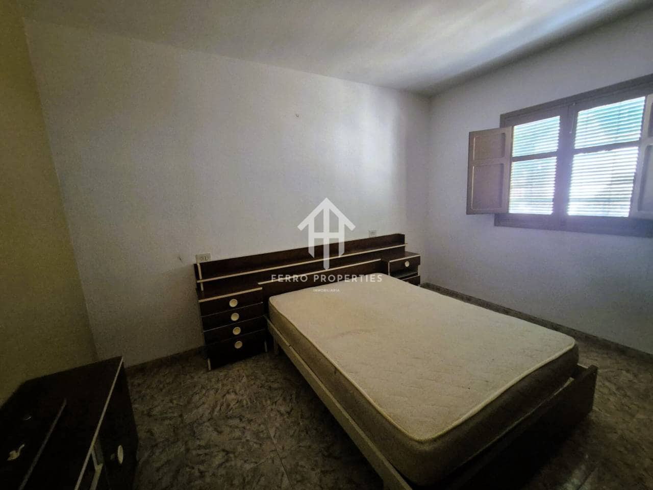 9 soverom Hus til salgs i Loja - € 149 900 (Ref: 9152660)