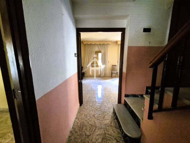 9 soveværelse Byhus til salg i Loja - € 149.900 (Ref: 9152660)