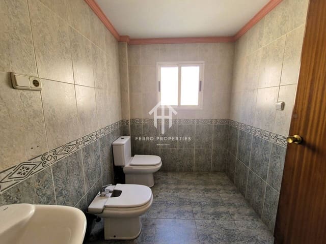 9 soveværelse Byhus til salg i Loja - € 149.900 (Ref: 9152660)