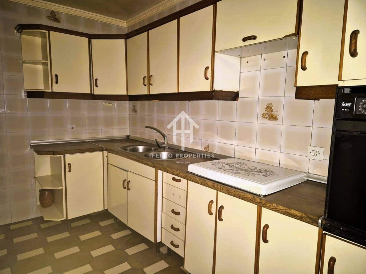 9 soverom Hus til salgs i Loja - € 149 900 (Ref: 9152660)