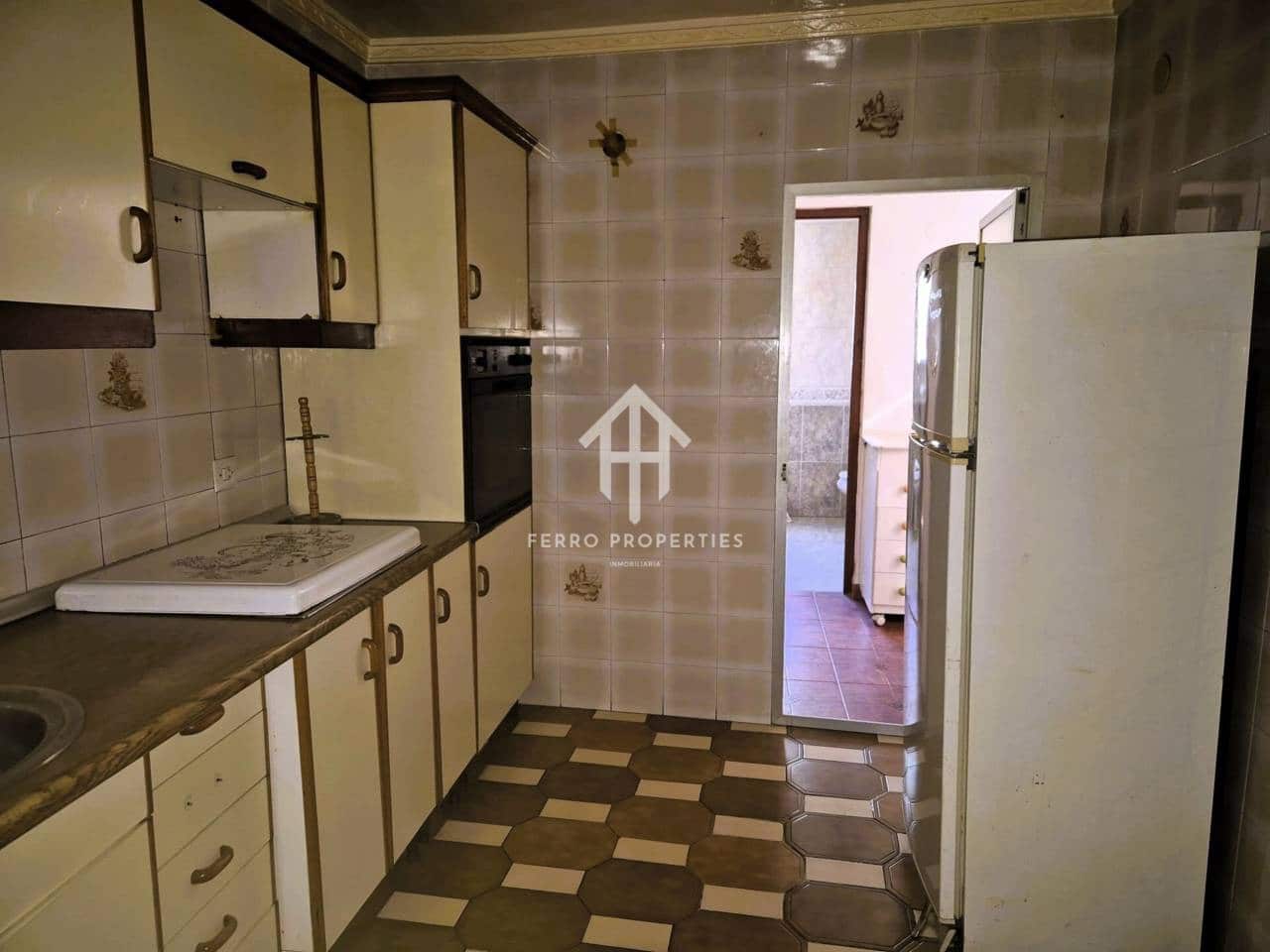 9 soverom Hus til salgs i Loja - € 149 900 (Ref: 9152660)