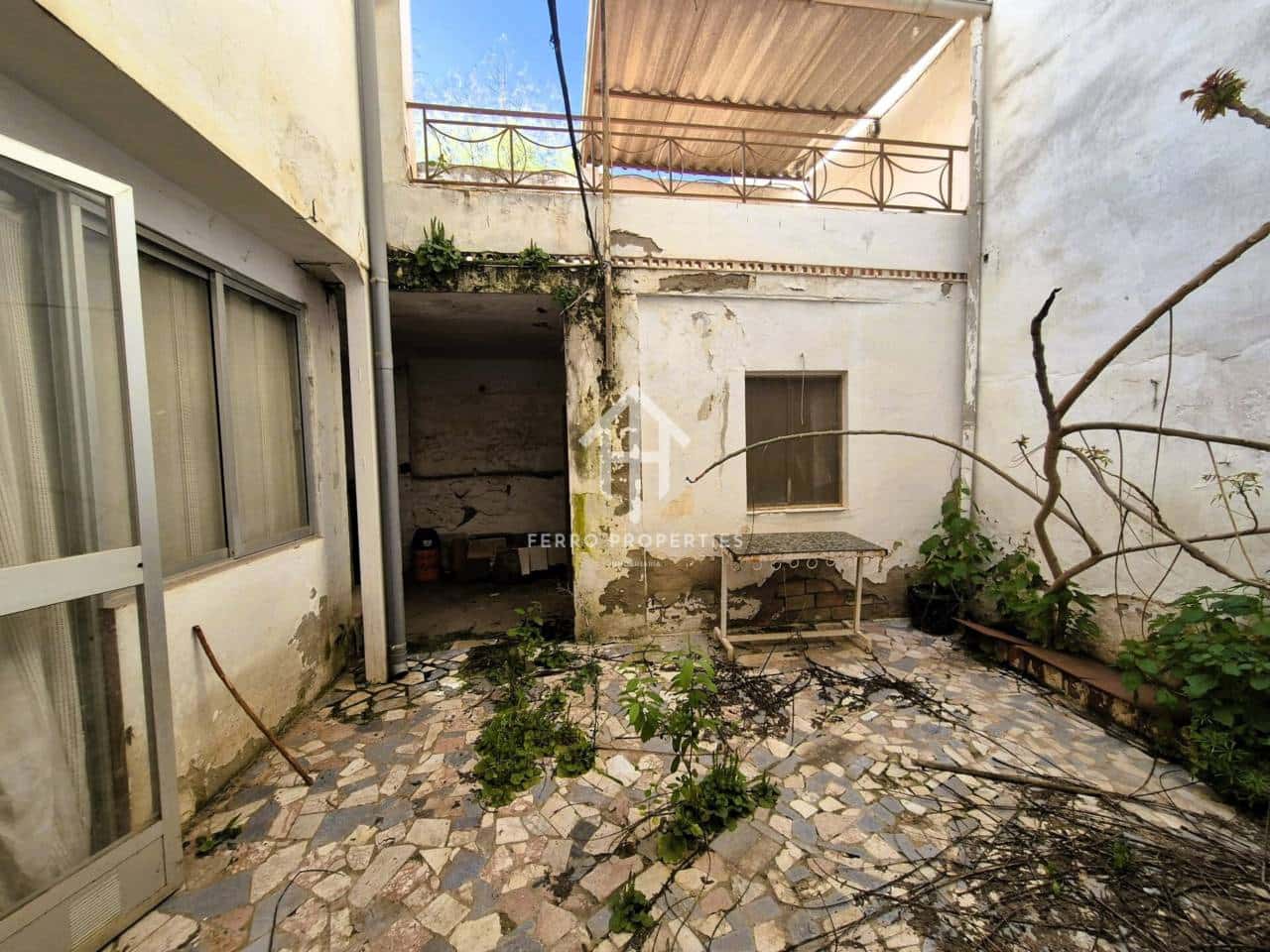 9 soverom Hus til salgs i Loja - € 149 900 (Ref: 9152660)