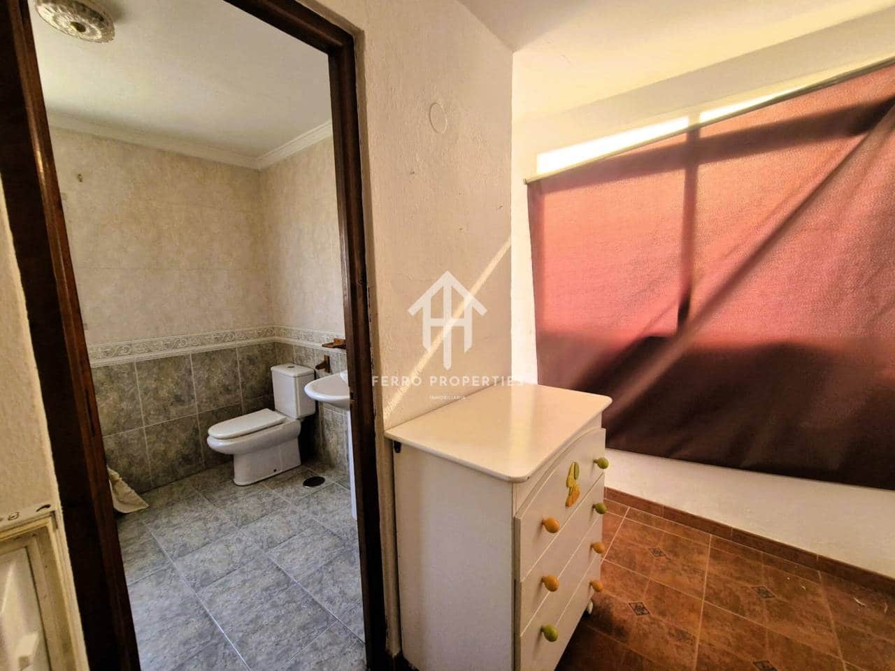 9 soverom Hus til salgs i Loja - € 149 900 (Ref: 9152660)