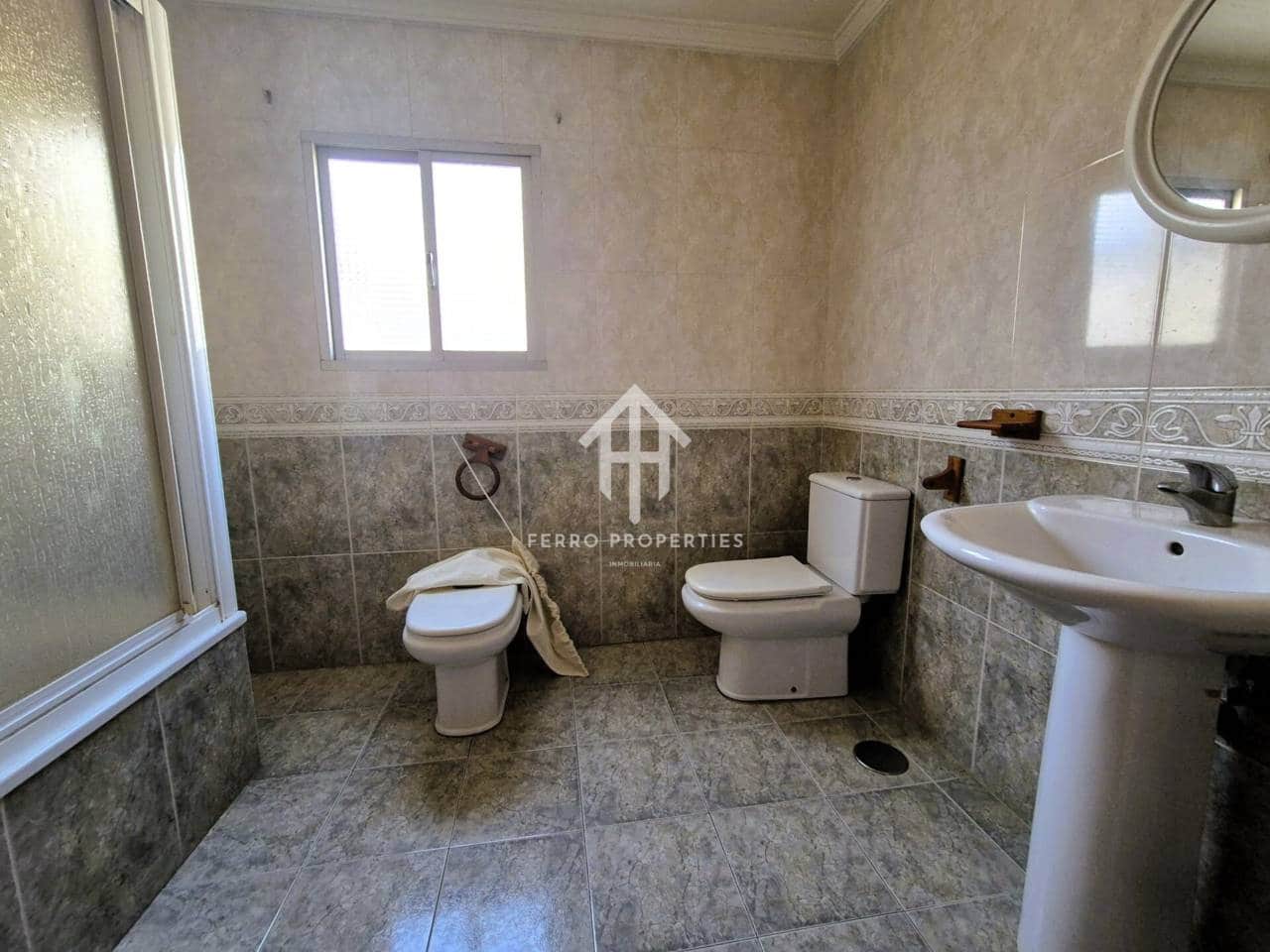 9 soverom Hus til salgs i Loja - € 149 900 (Ref: 9152660)