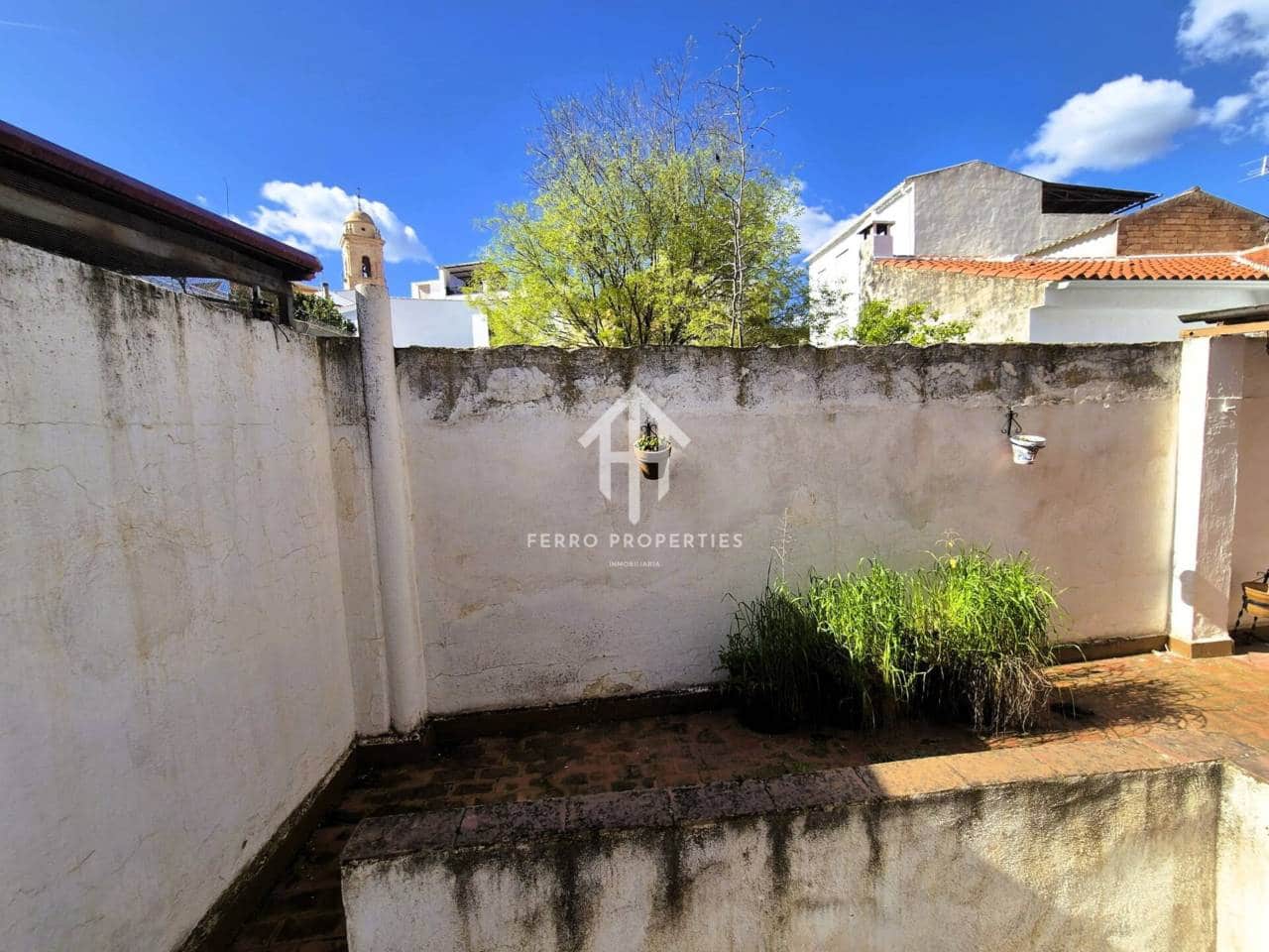 9 soverom Hus til salgs i Loja - € 149 900 (Ref: 9152660)