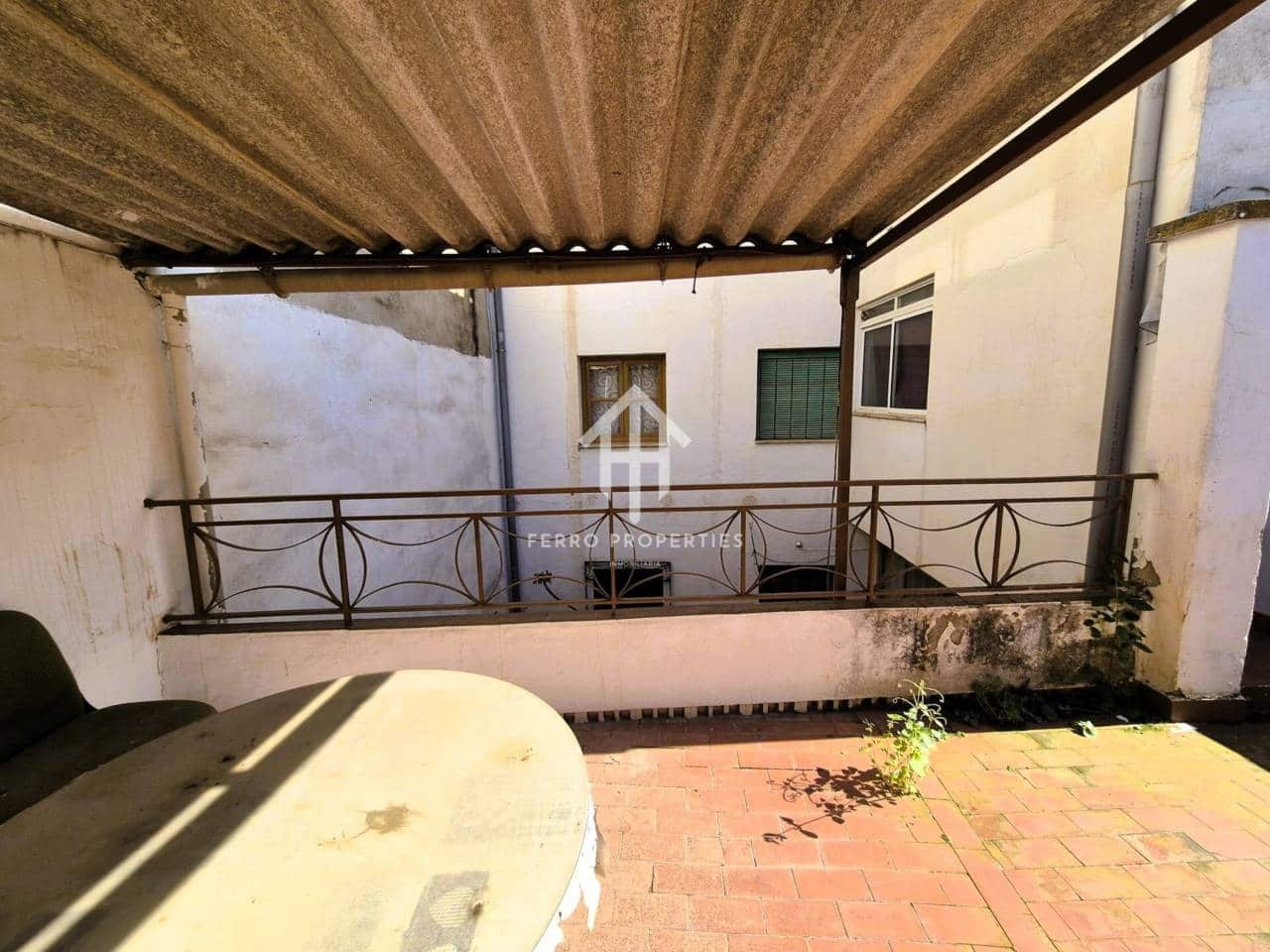 9 soverom Hus til salgs i Loja - € 149 900 (Ref: 9152660)