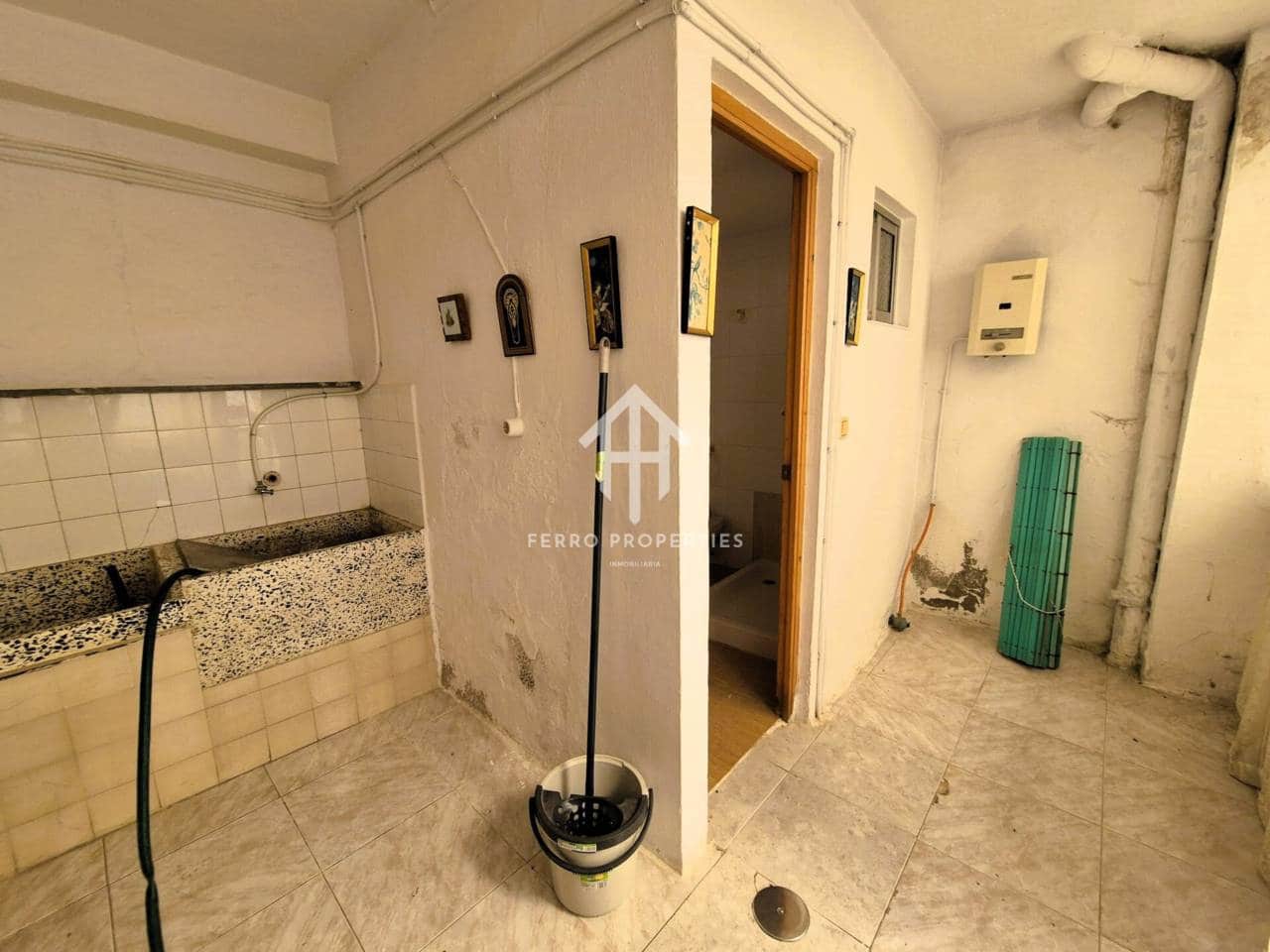 9 soverom Hus til salgs i Loja - € 149 900 (Ref: 9152660)