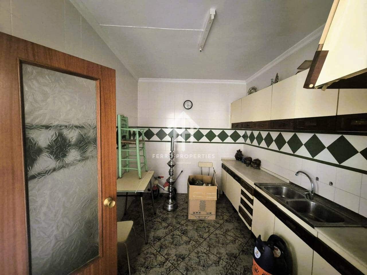 9 soverom Hus til salgs i Loja - € 149 900 (Ref: 9152660)