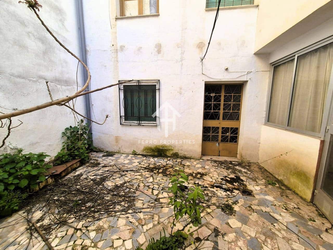 9 soverom Hus til salgs i Loja - € 149 900 (Ref: 9152660)