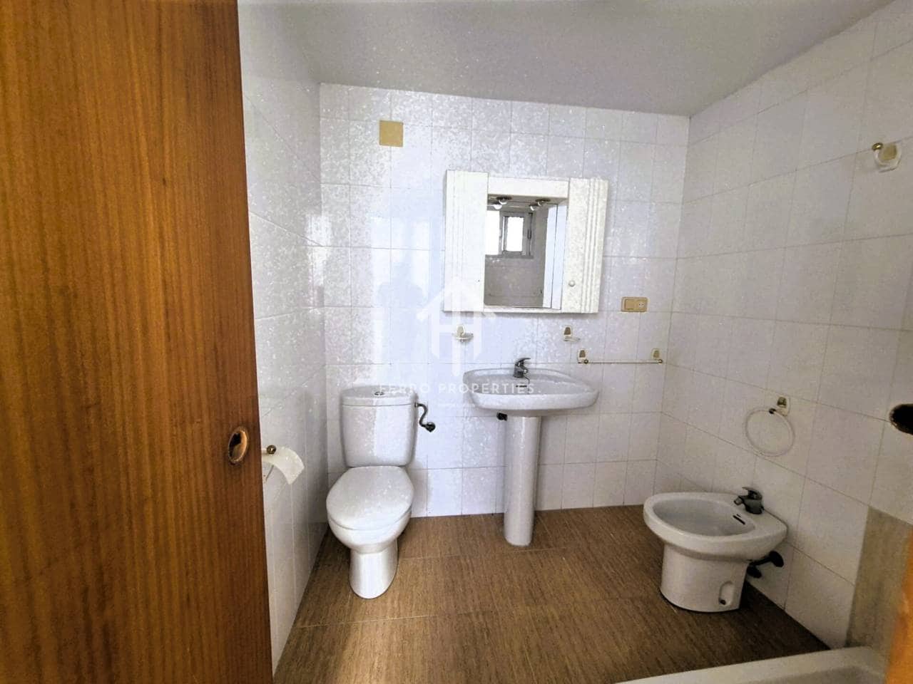 9 soverom Hus til salgs i Loja - € 149 900 (Ref: 9152660)