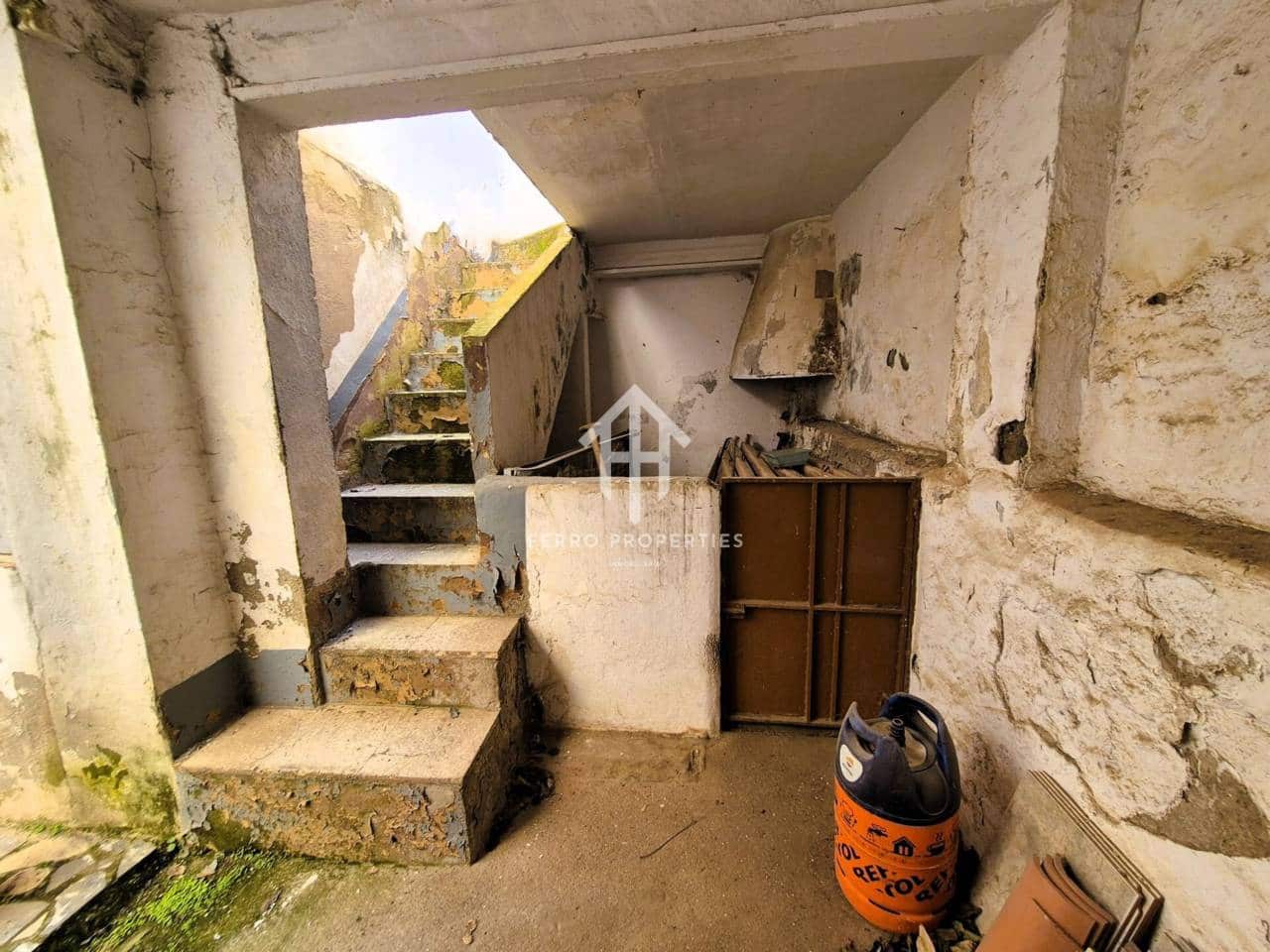 9 soverom Hus til salgs i Loja - € 149 900 (Ref: 9152660)