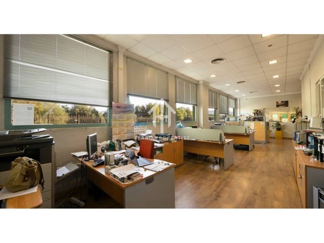 Erhverv til salg i Armilla - € 2.220.000 (Ref: 9152673)