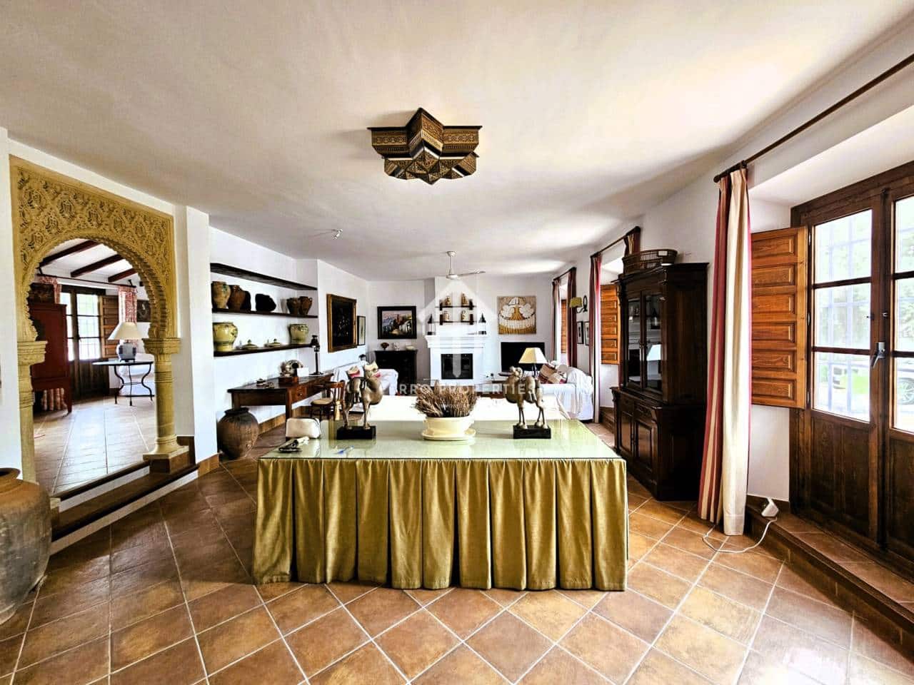 7 soveværelse Finca/Landehus til salg i Salinas med swimmingpool garage - € 895.000 (Ref: 9152674)