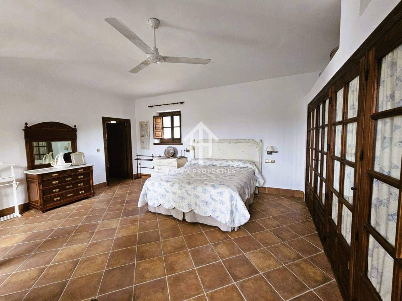 7 soveværelse Finca/Landehus til salg i Salinas med swimmingpool garage - € 895.000 (Ref: 9152674)