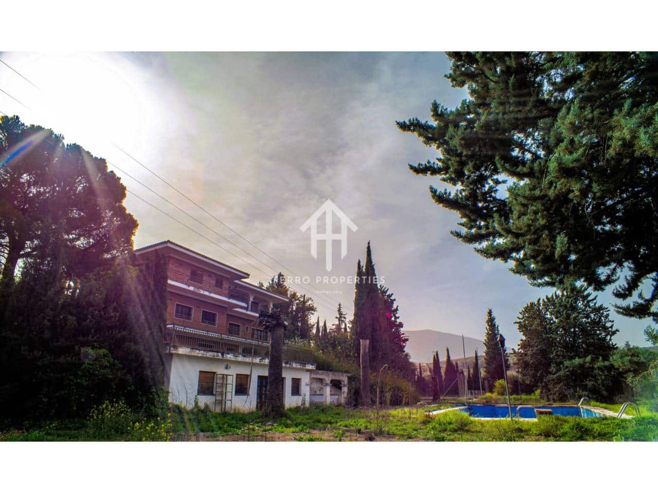 5 sypialnia Finka/Dom wiejski na sprzedaż w Loja z basenem garażem - 1 300 000 € (Ref: 9152675)