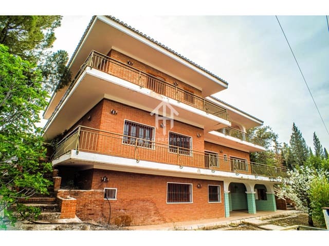 5 sypialnia Finka/Dom wiejski na sprzedaż w Loja z basenem garażem - 1 300 000 € (Ref: 9152675)