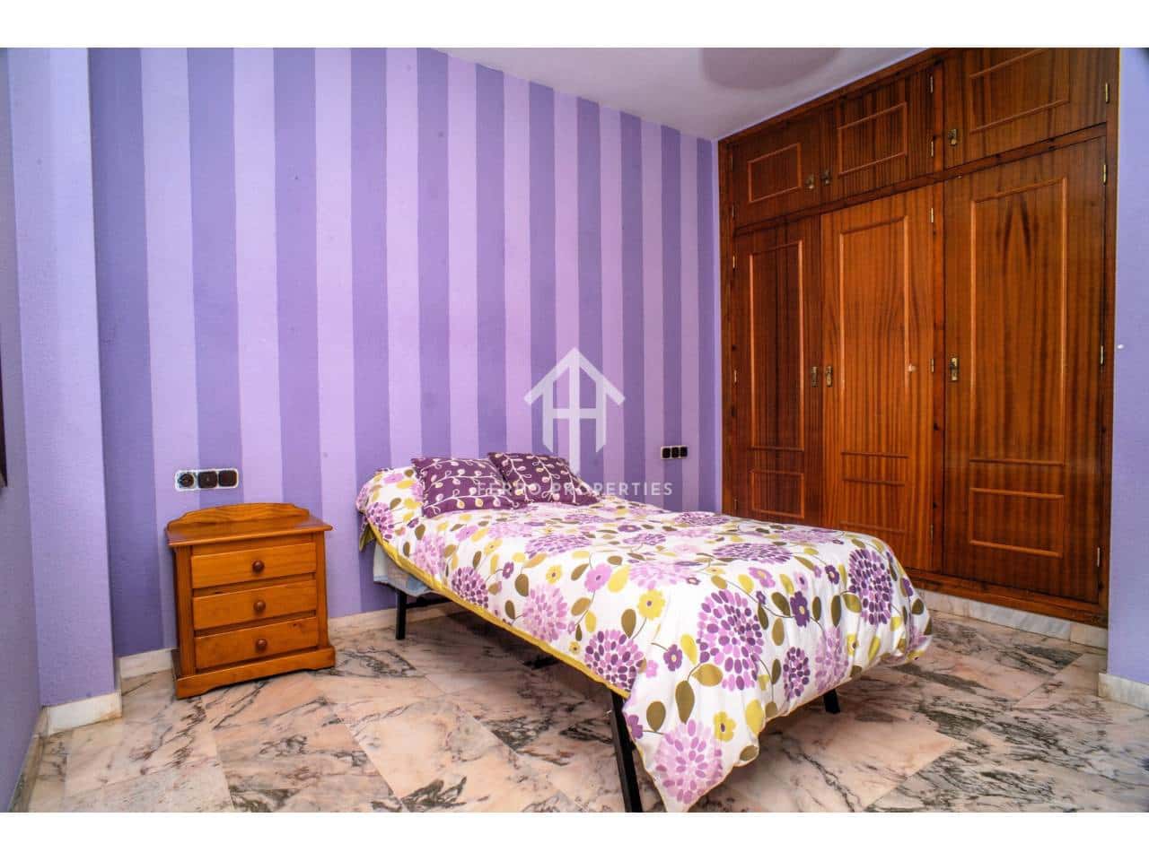 5 sypialnia Finka/Dom wiejski na sprzedaż w Loja z basenem garażem - 1 300 000 € (Ref: 9152675)