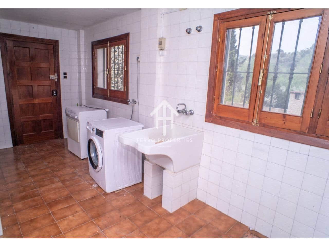 5 sypialnia Finka/Dom wiejski na sprzedaż w Loja z basenem garażem - 1 300 000 € (Ref: 9152675)