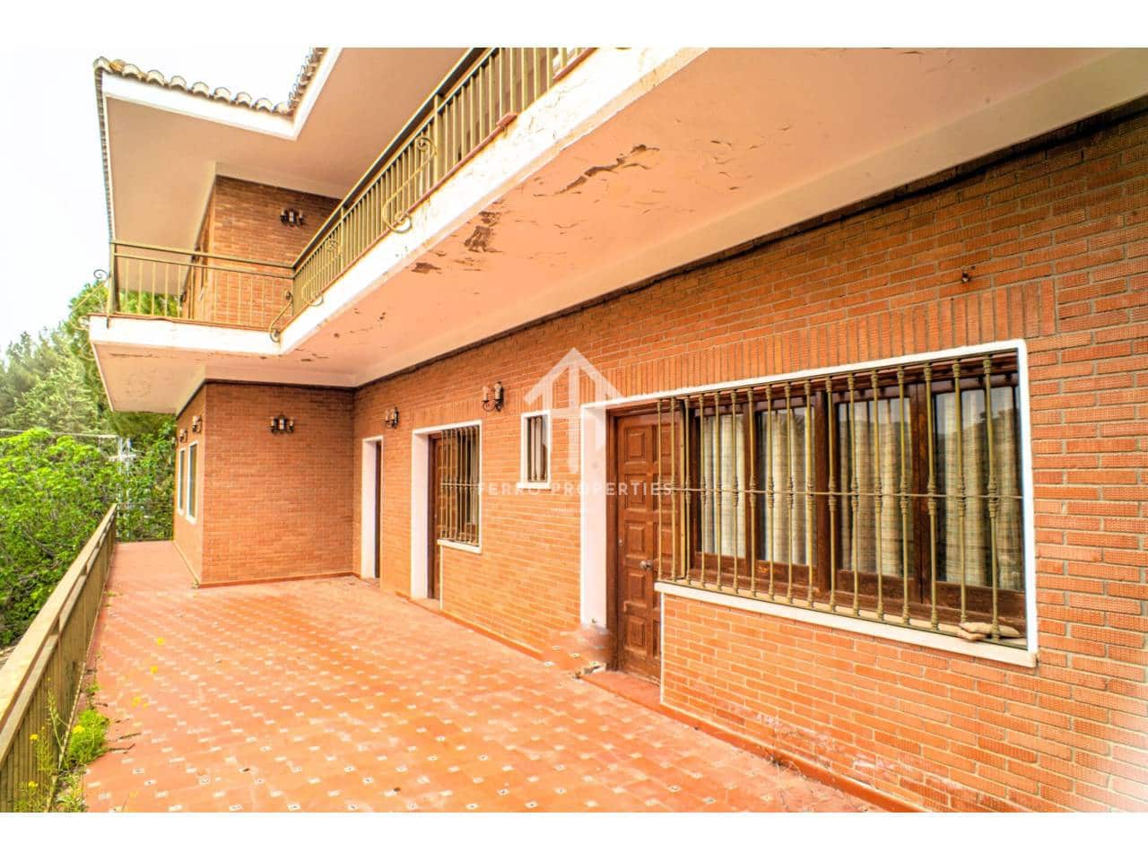 5 sypialnia Finka/Dom wiejski na sprzedaż w Loja z basenem garażem - 1 300 000 € (Ref: 9152675)