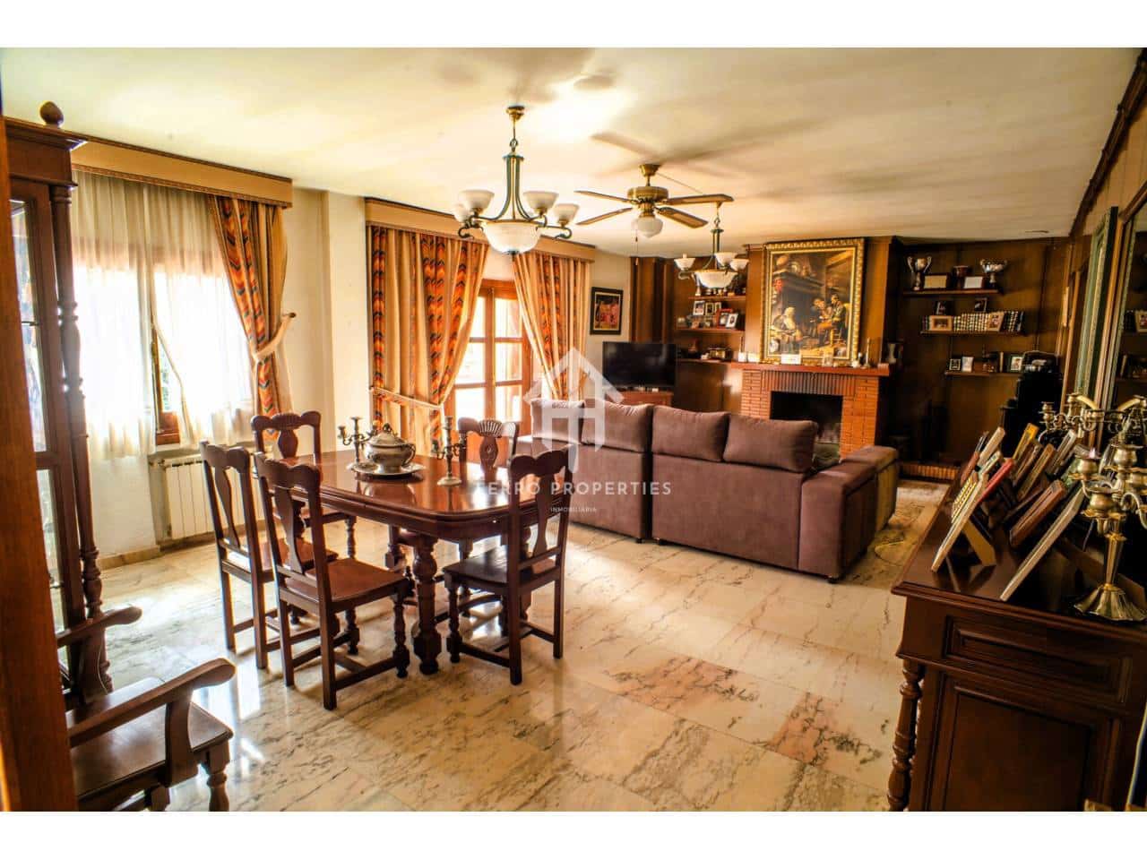 5 sypialnia Finka/Dom wiejski na sprzedaż w Loja z basenem garażem - 1 300 000 € (Ref: 9152675)