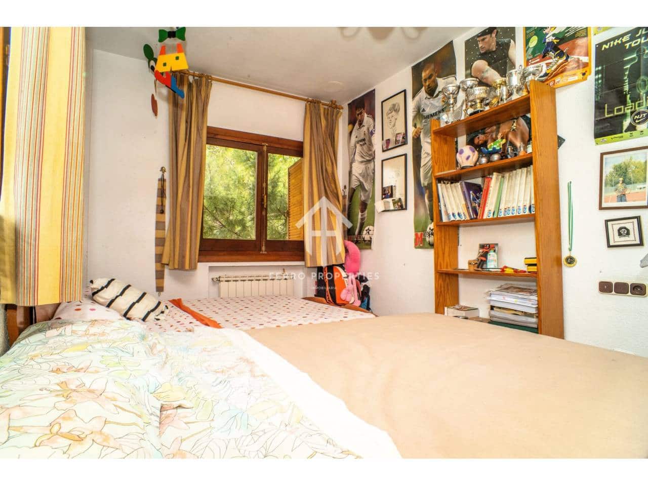 5 sypialnia Finka/Dom wiejski na sprzedaż w Loja z basenem garażem - 1 300 000 € (Ref: 9152675)