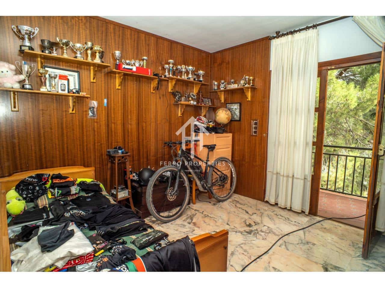 5 sypialnia Finka/Dom wiejski na sprzedaż w Loja z basenem garażem - 1 300 000 € (Ref: 9152675)