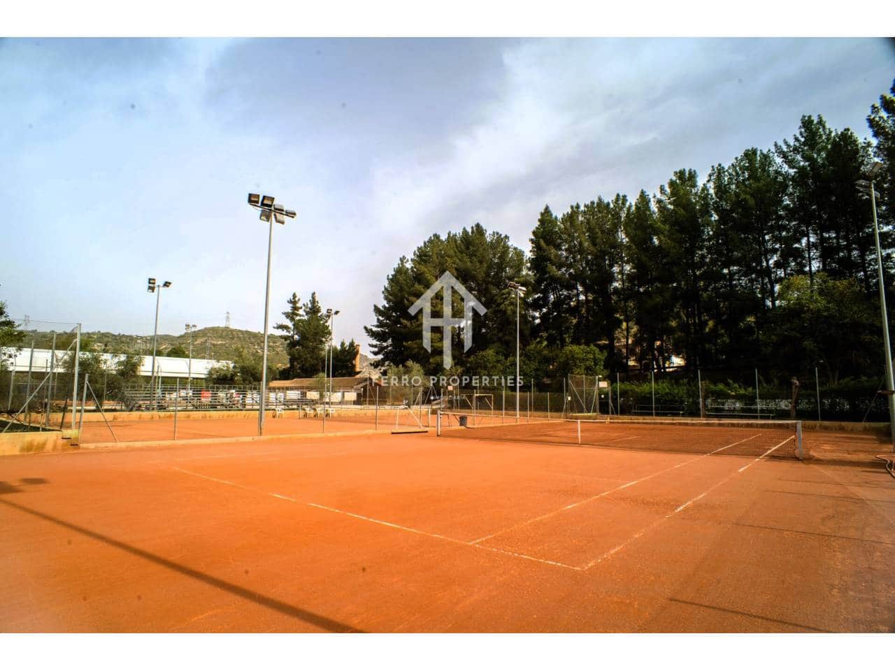 5 sypialnia Finka/Dom wiejski na sprzedaż w Loja z basenem garażem - 1 300 000 € (Ref: 9152675)