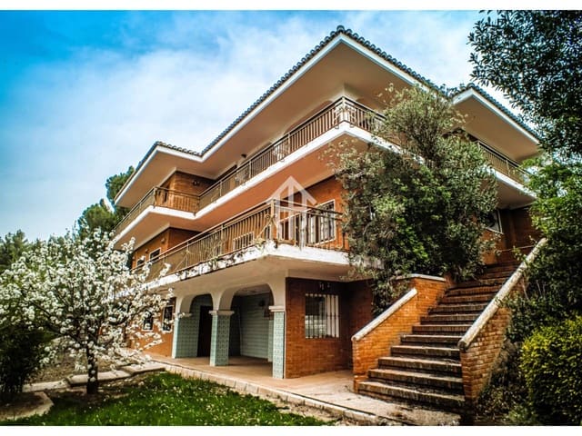 5 sypialnia Finka/Dom wiejski na sprzedaż w Loja z basenem garażem - 1 300 000 € (Ref: 9152675)