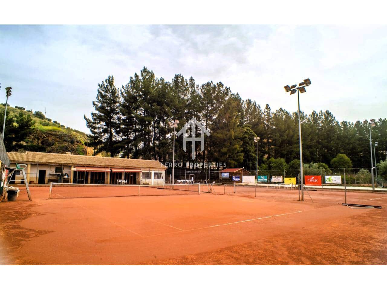 5 sypialnia Finka/Dom wiejski na sprzedaż w Loja z basenem garażem - 1 300 000 € (Ref: 9152675)