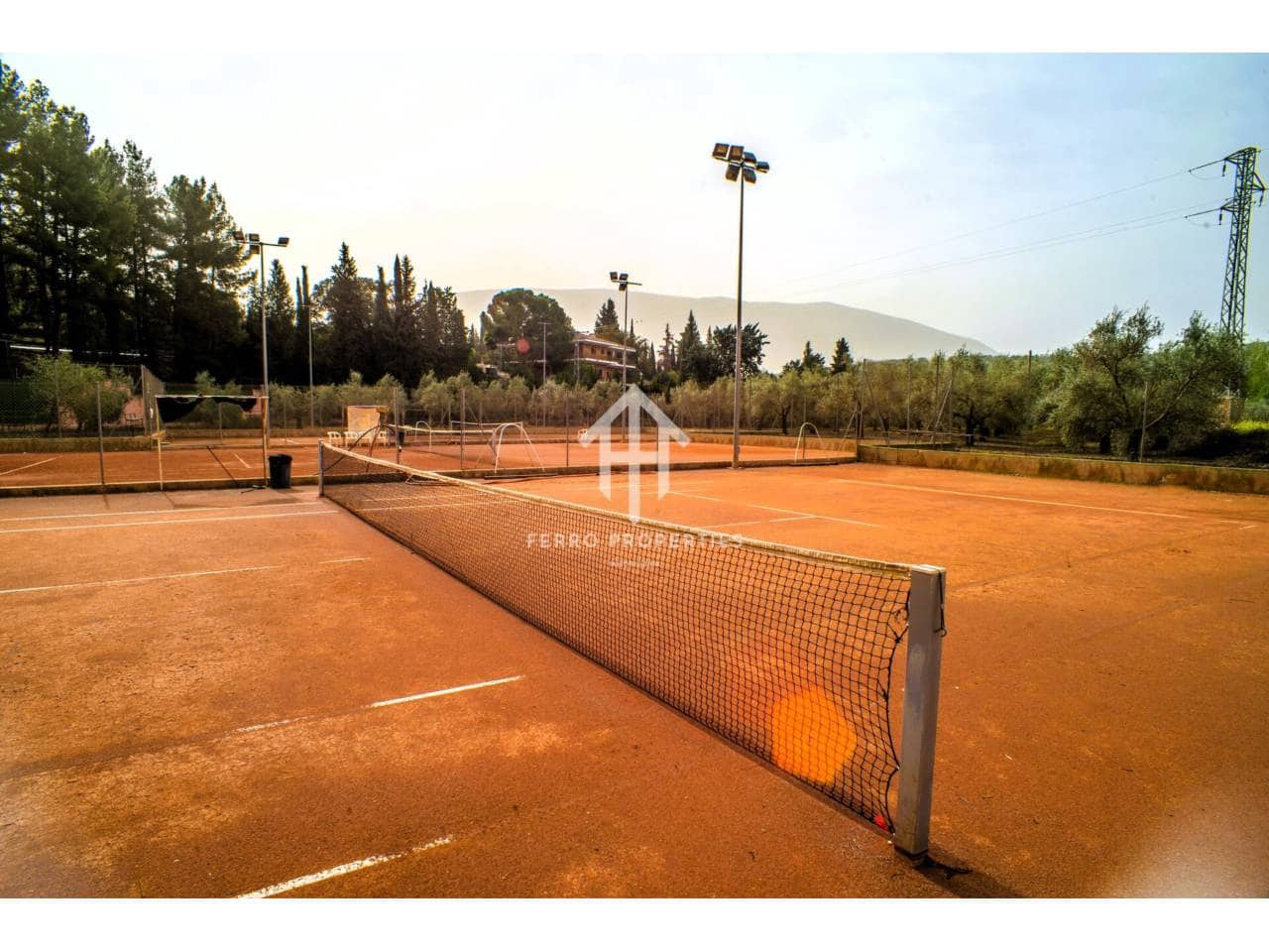 5 sypialnia Finka/Dom wiejski na sprzedaż w Loja z basenem garażem - 1 300 000 € (Ref: 9152675)