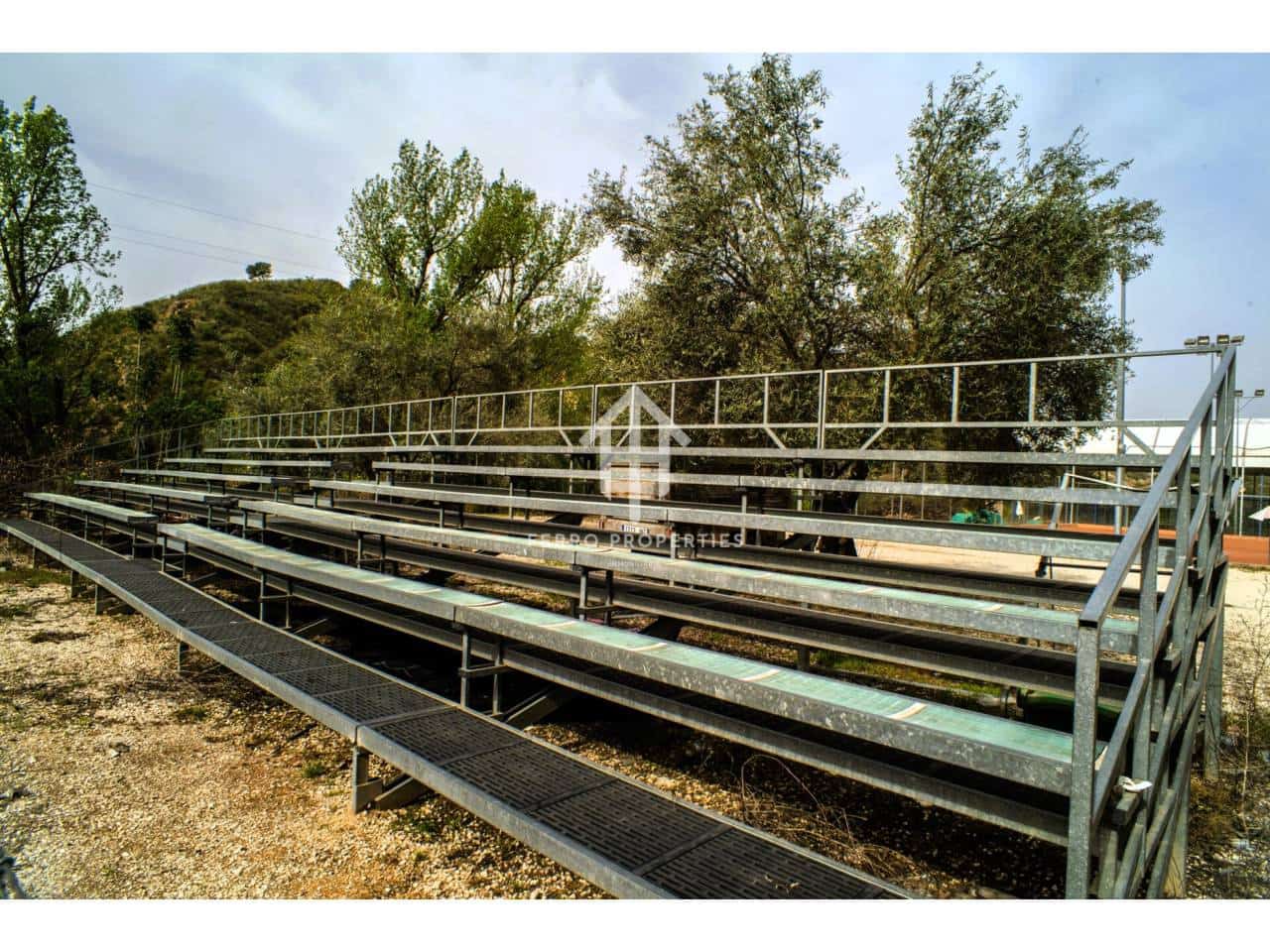 5 sypialnia Finka/Dom wiejski na sprzedaż w Loja z basenem garażem - 1 300 000 € (Ref: 9152675)