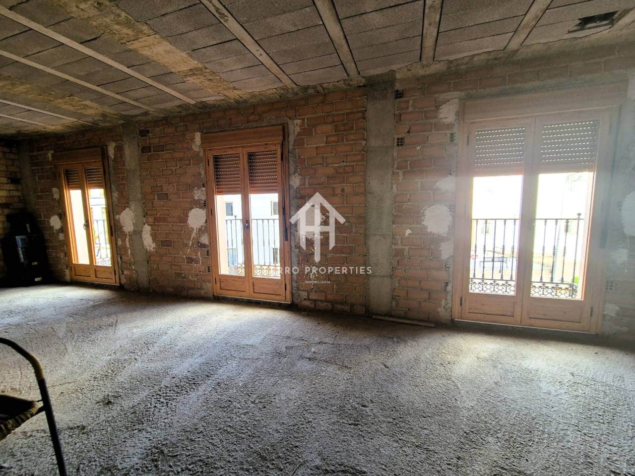 5 bedroom Flat for sale in Loja - € 80,000 (Ref: 9152676)