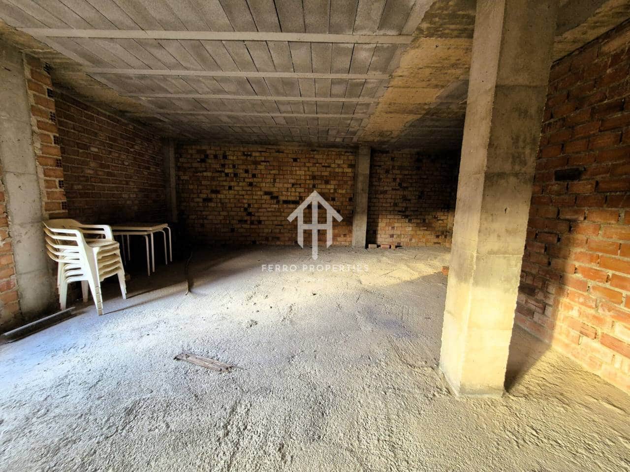 5 bedroom Flat for sale in Loja - € 80,000 (Ref: 9152676)