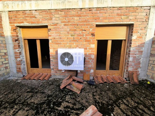 5 soveværelse Lejlighed til salg i Loja - € 80.000 (Ref: 9152676)