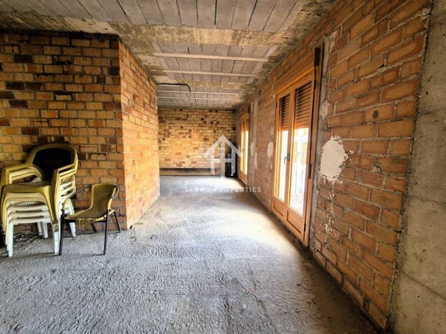 5 soveværelse Lejlighed til salg i Loja - € 80.000 (Ref: 9152676)