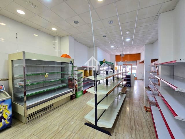 Erhverv til leje i Loja - € 500 (Ref: 9173148)