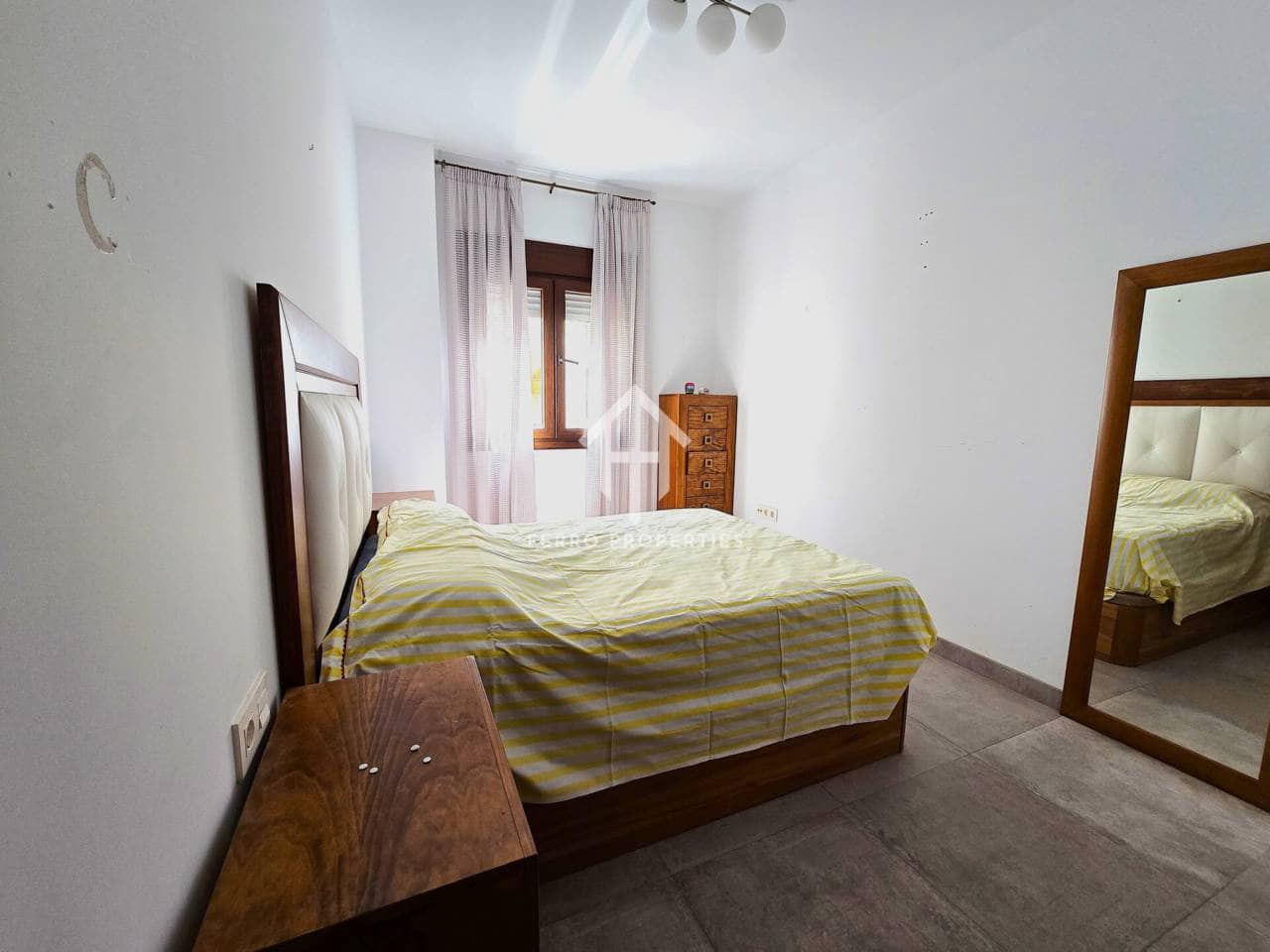 Casa de 5 habitaciones en Salar en venta con garaje - 165.000 € (Ref: 9190728)