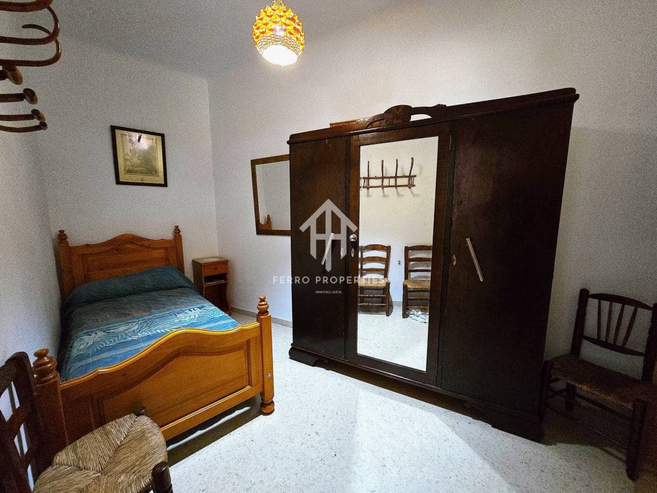 Casa de 5 habitaciones en Salar en venta con garaje - 165.000 € (Ref: 9190728)