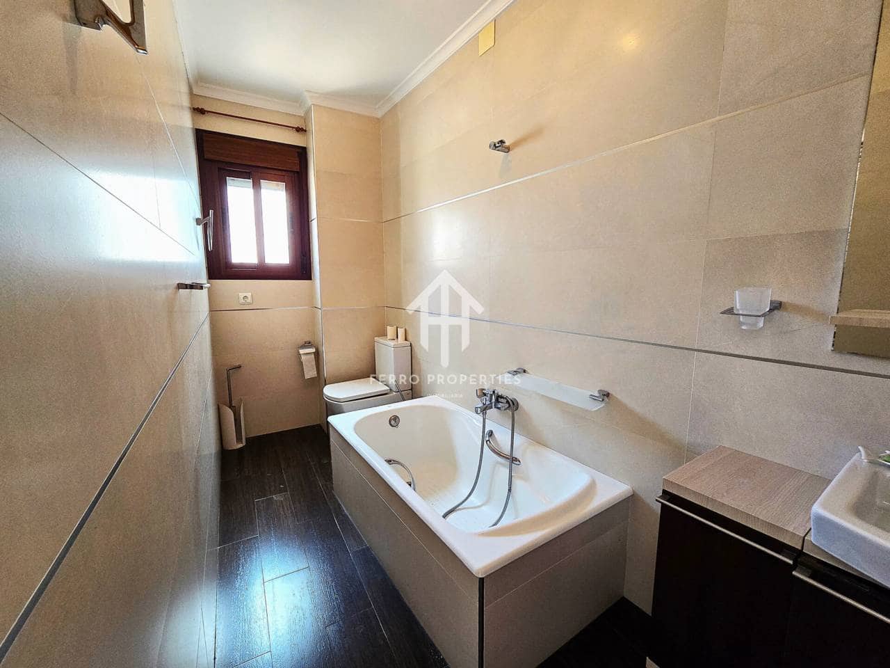 Casa de 5 habitaciones en Salar en venta con garaje - 165.000 € (Ref: 9190728)