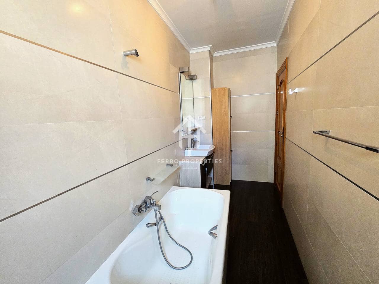 Casa de 5 habitaciones en Salar en venta con garaje - 165.000 € (Ref: 9190728)