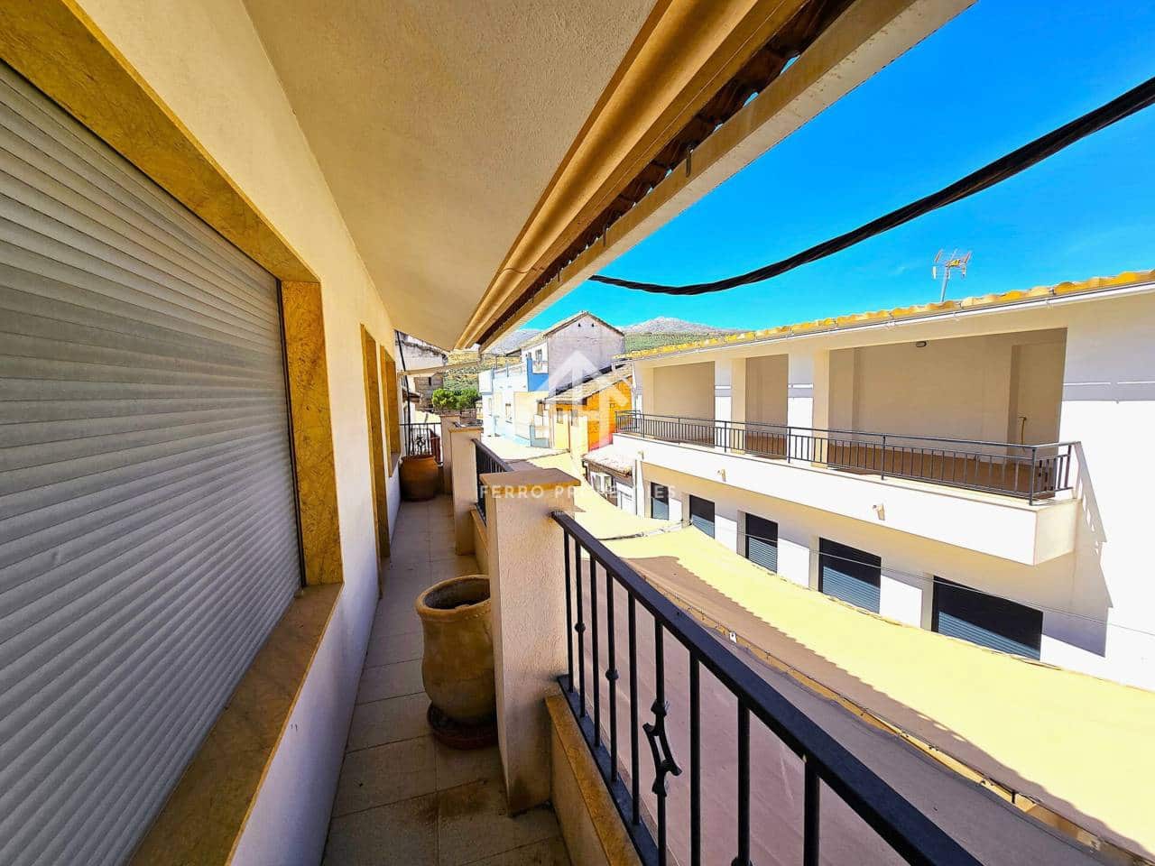 Casa de 5 habitaciones en Salar en venta con garaje - 165.000 € (Ref: 9190728)