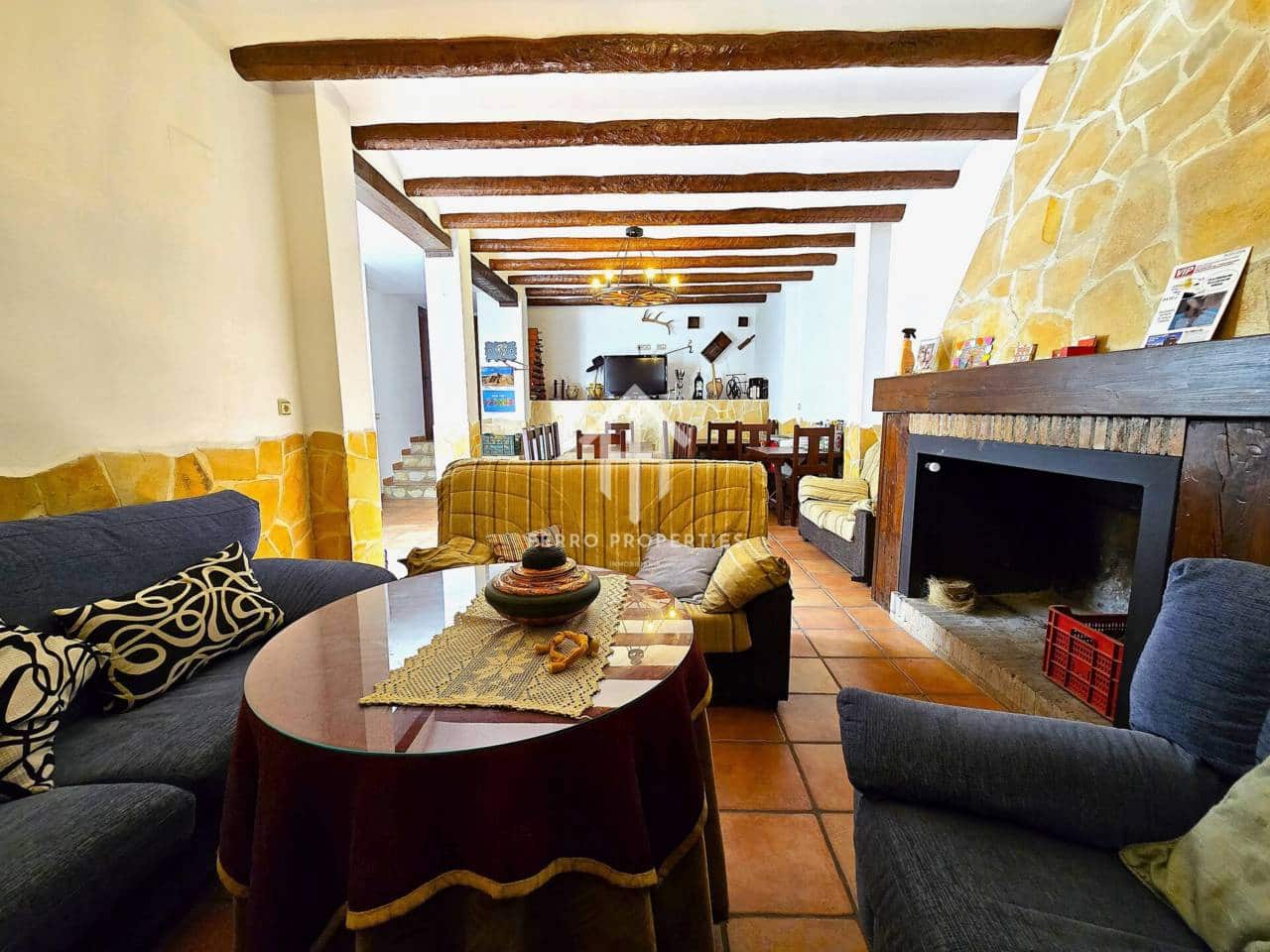 7 chambre Maison de Ville à vendre à Loja avec garage - 224 900 € (Ref: 9200197)