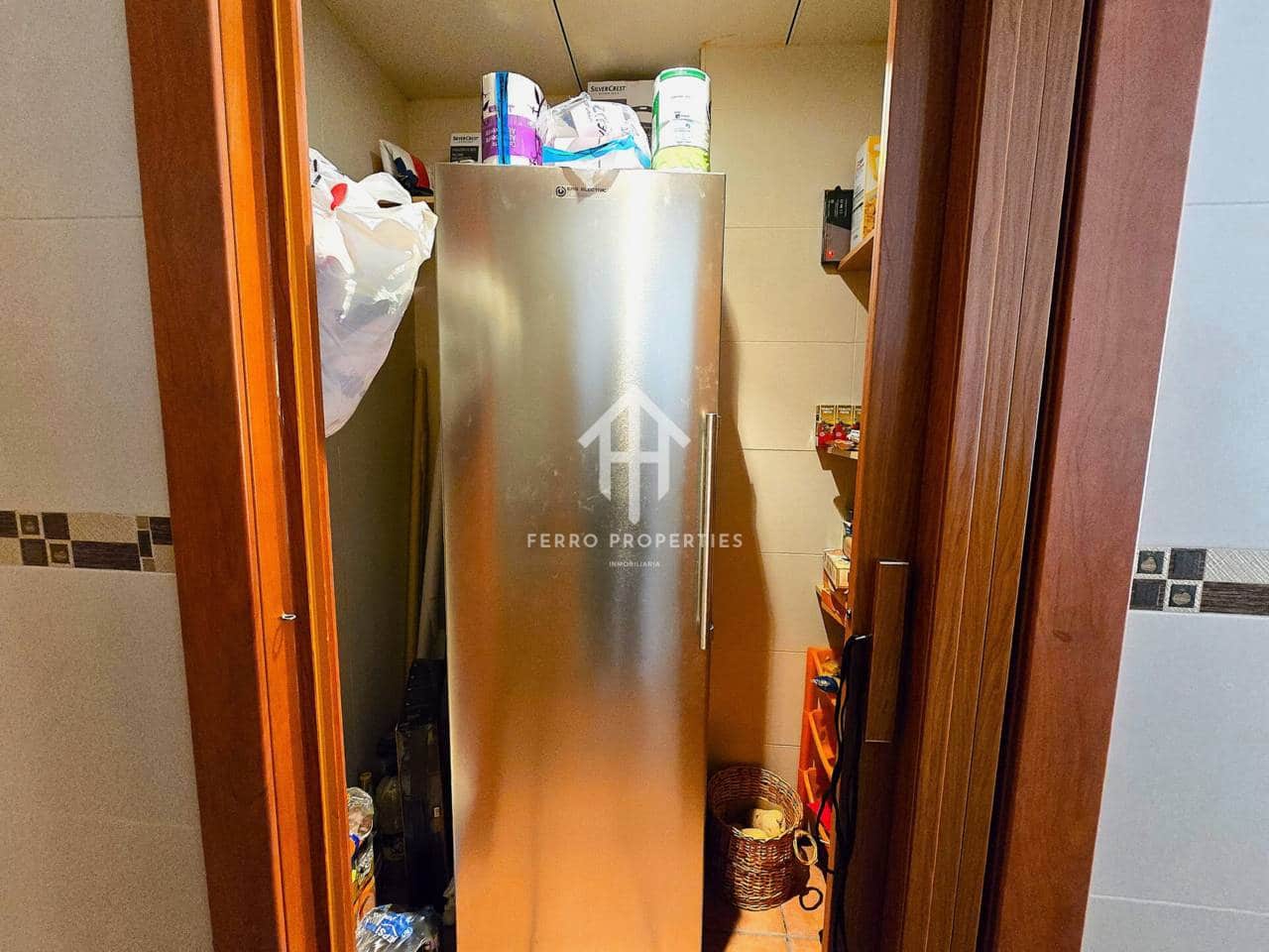 7 chambre Maison de Ville à vendre à Loja avec garage - 224 900 € (Ref: 9200197)