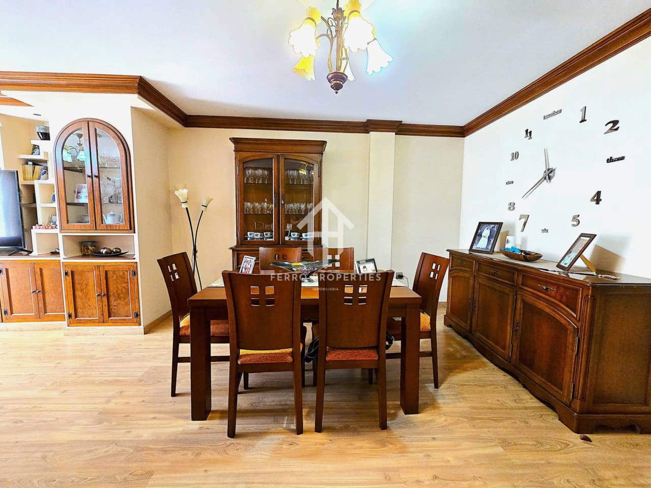 7 chambre Maison de Ville à vendre à Loja avec garage - 224 900 € (Ref: 9200197)