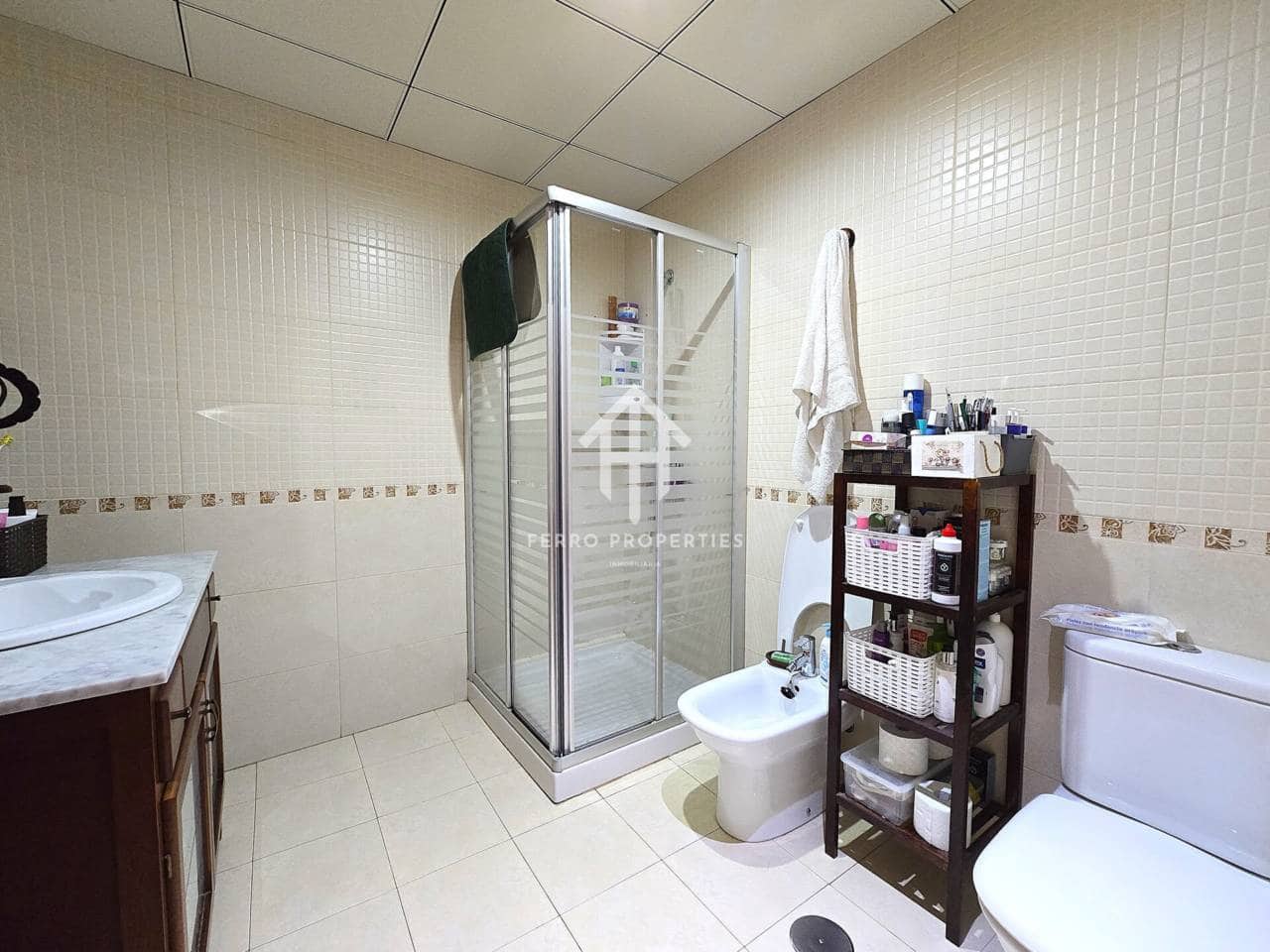 7 chambre Maison de Ville à vendre à Loja avec garage - 224 900 € (Ref: 9200197)