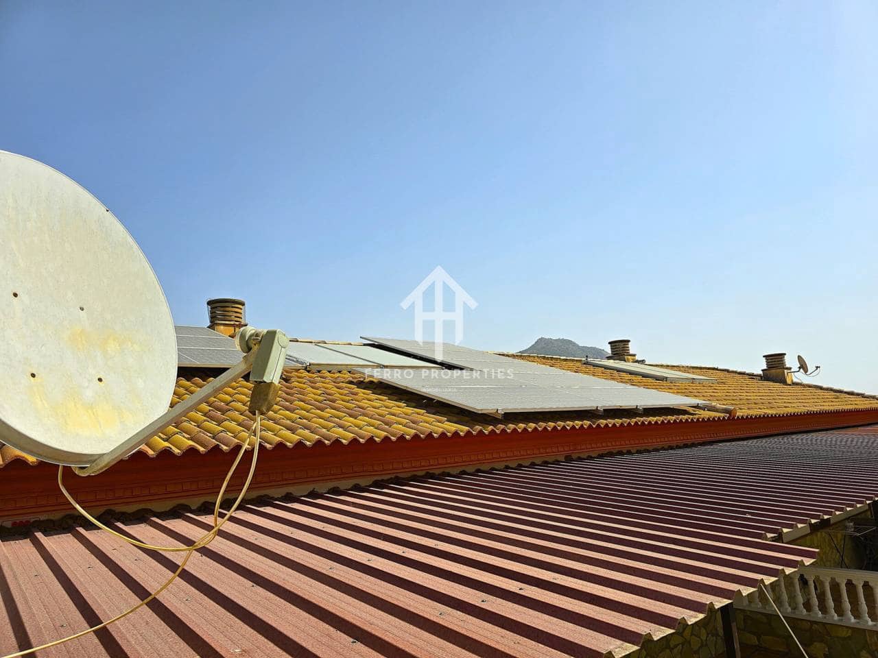 7 chambre Maison de Ville à vendre à Loja avec garage - 224 900 € (Ref: 9200197)