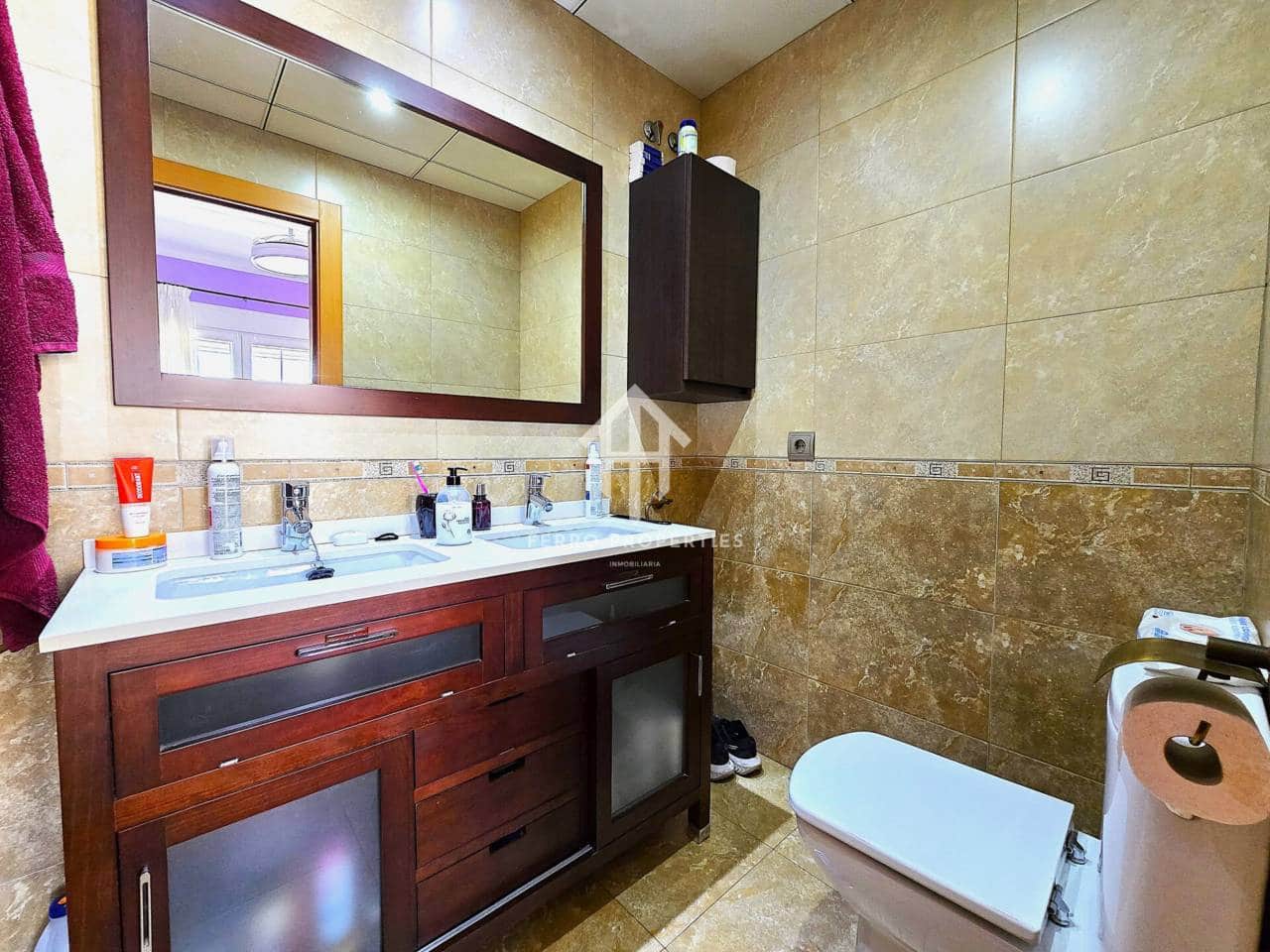 7 chambre Maison de Ville à vendre à Loja avec garage - 224 900 € (Ref: 9200197)